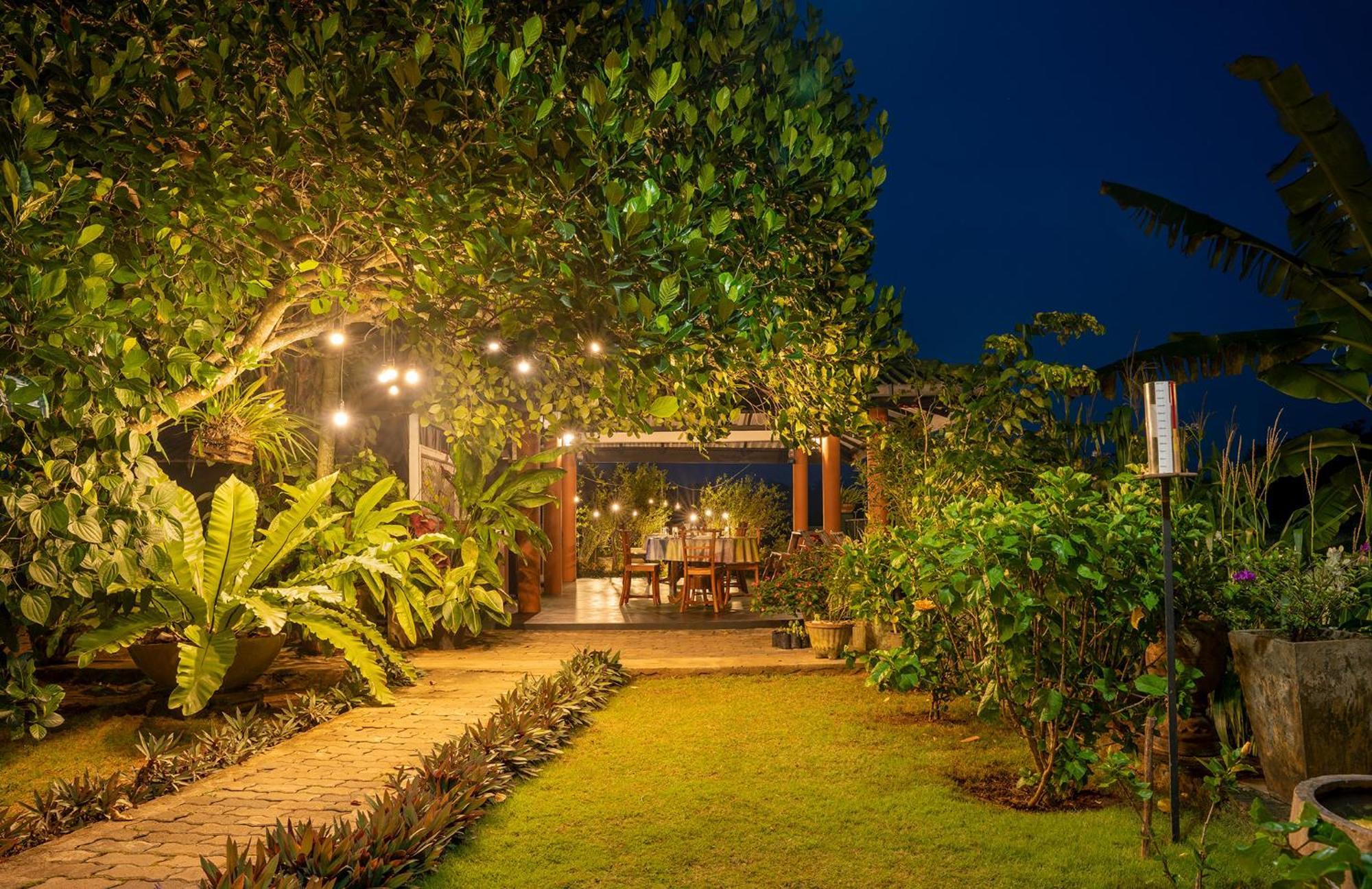 Mailagama Cinnamon Residence Kataragama Exteriör bild
